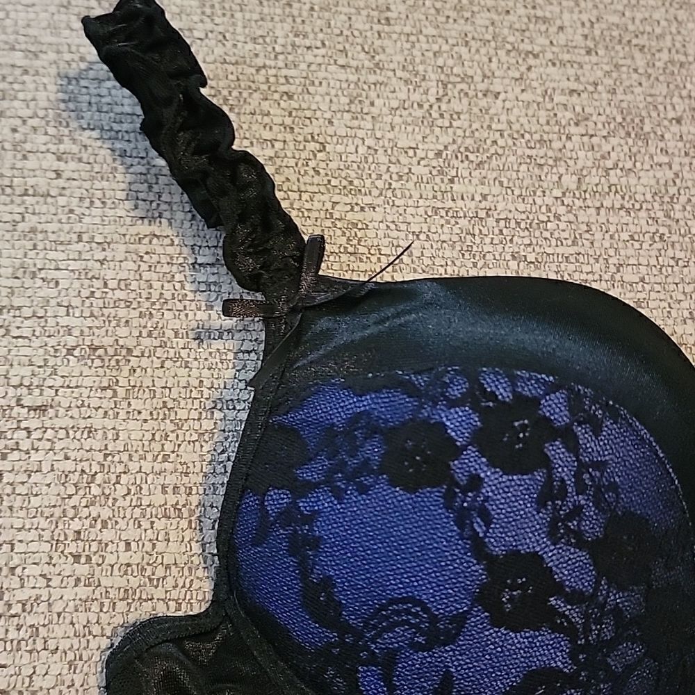 Beautiful Bra   - Picture 3 of 7